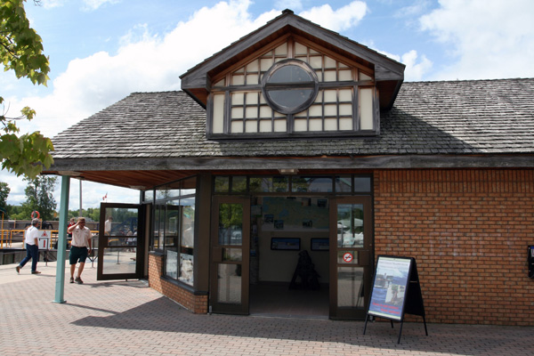 Lock 45 Welcome Centre in Port Severn